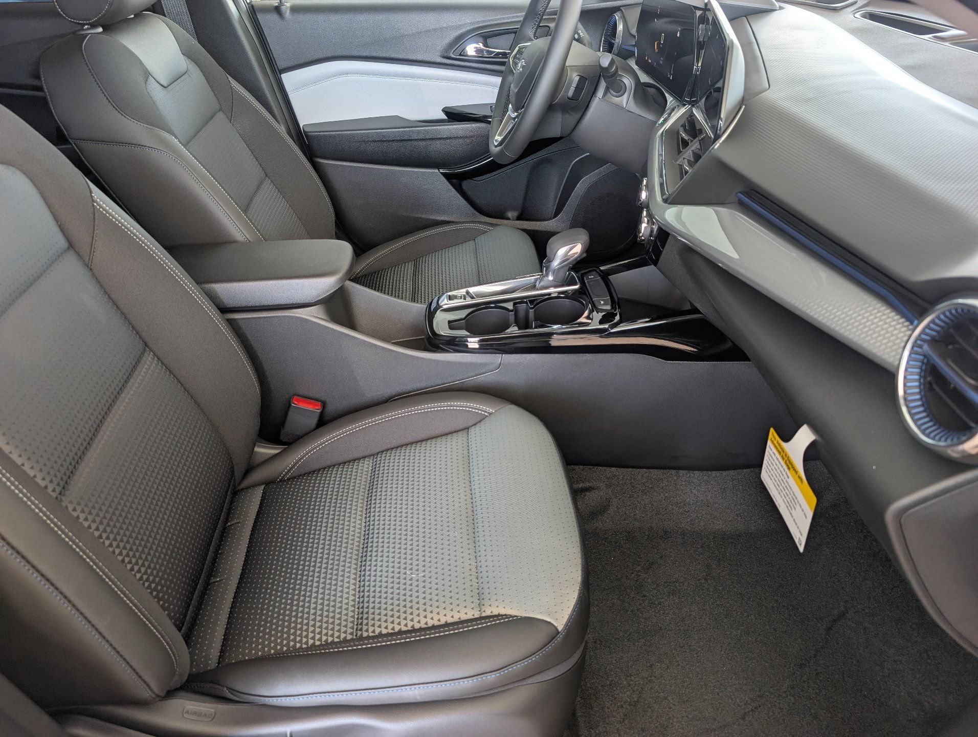 New 2026 Chevrolet Trax LT w/ Driver Confidence Package FWD image 12