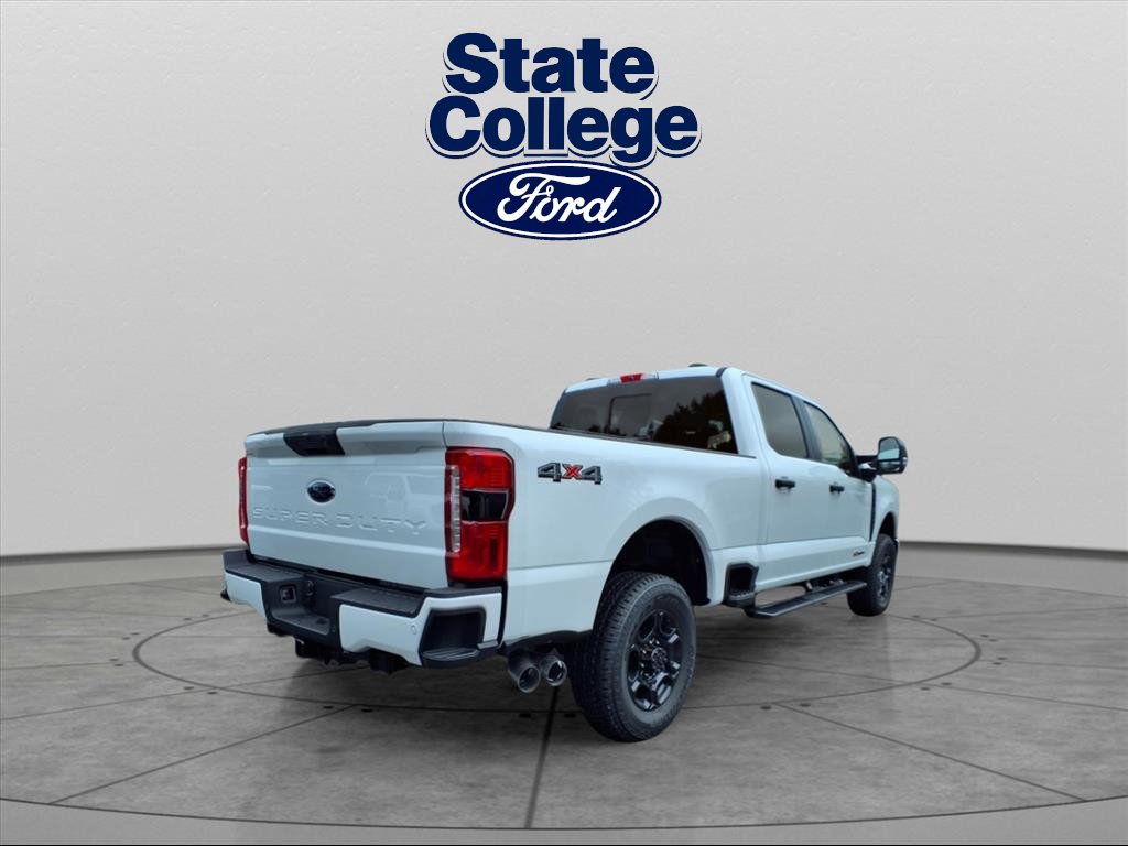 New 2026 Ford F250 4x4 Crew Cab Super Duty image 4