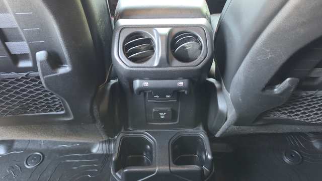 Used 2020 Jeep Gladiator Rubicon AWD/4WD image 27