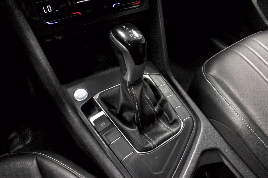 Used 2024 Volkswagen Tiguan SE FWD image 31