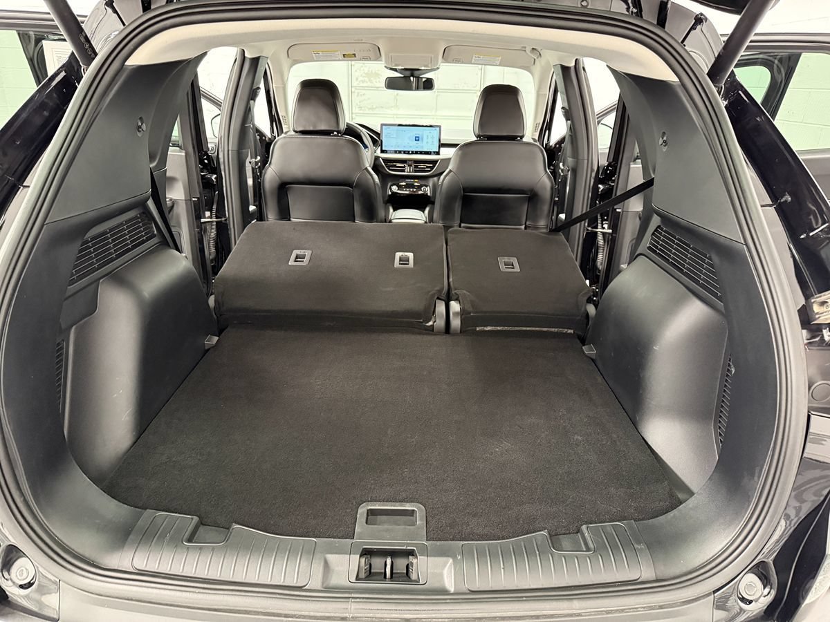 Used 2025 Ford Escape Platinum AWD/4WD image 28