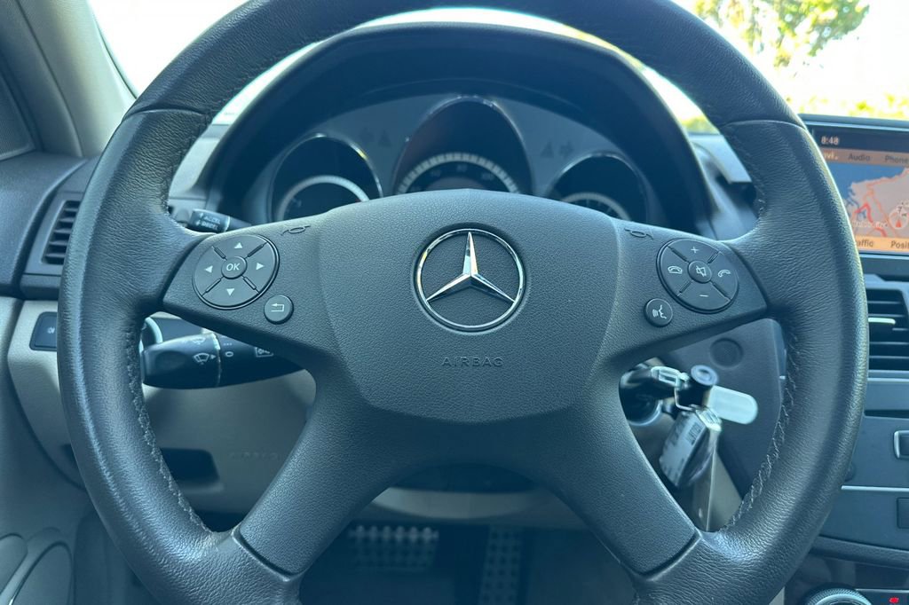 Used 2011 Mercedes-Benz C 300 Sedan image 23