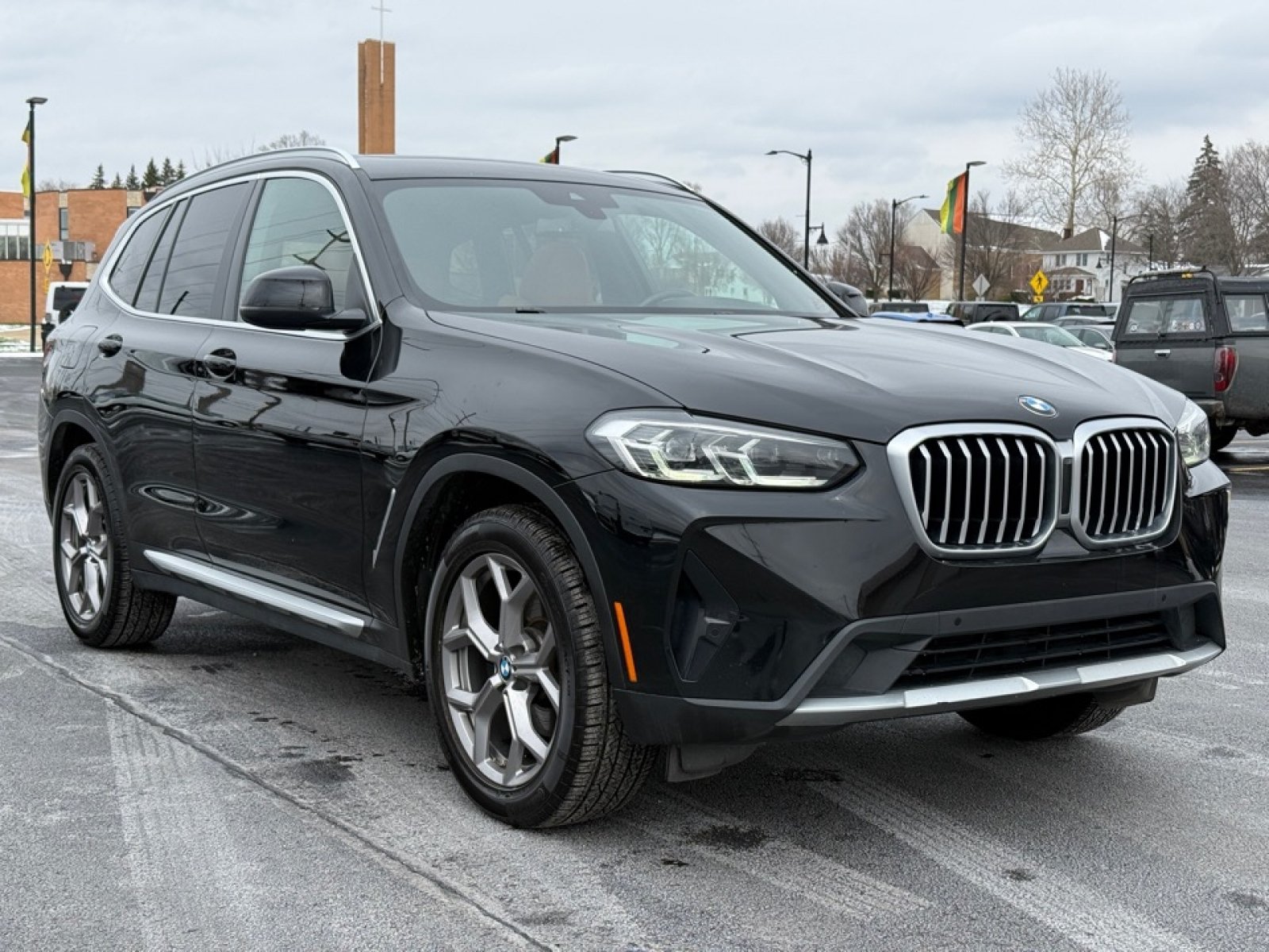 Used 2023 BMW X3 xDrive30i AWD/4WD image 2