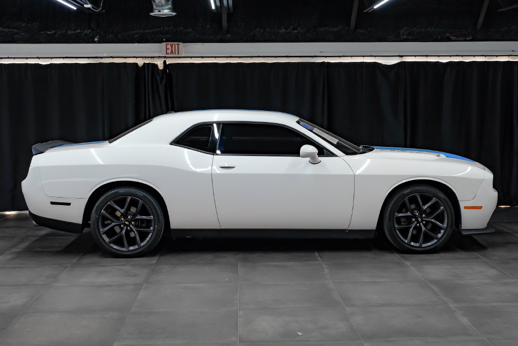 Used 2019 Dodge Challenger SXT w/ Blacktop Package RWD image 7