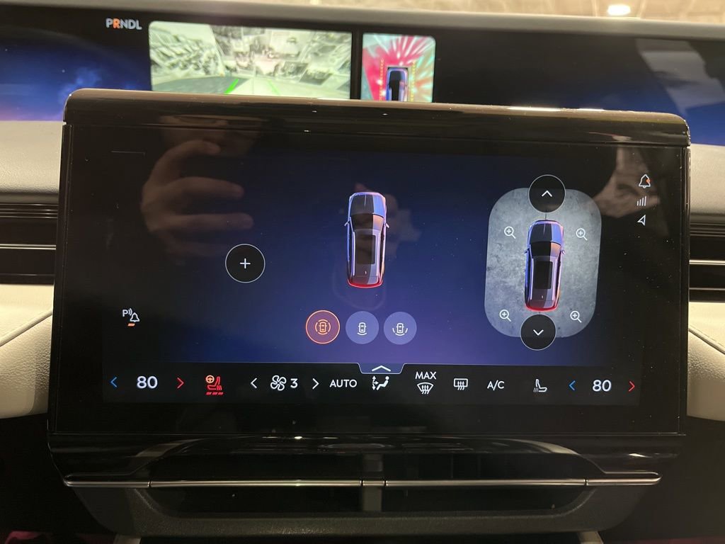 Used 2025 Lincoln Nautilus Reserve image 42