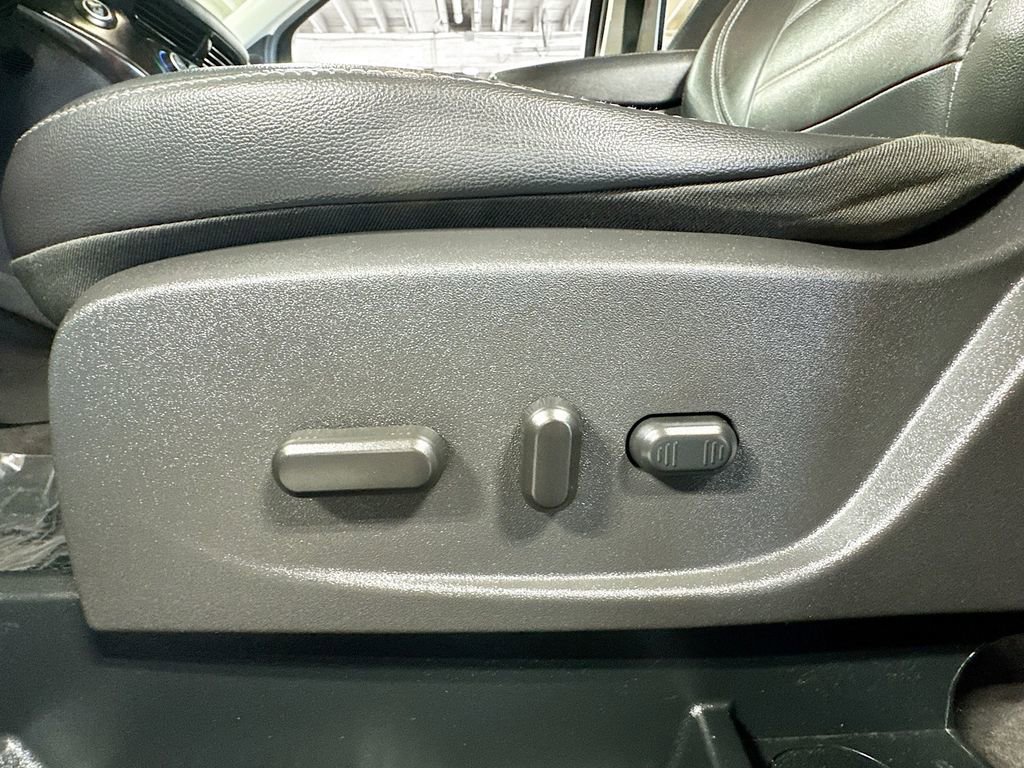 Used 2018 Ford Escape Titanium image 20