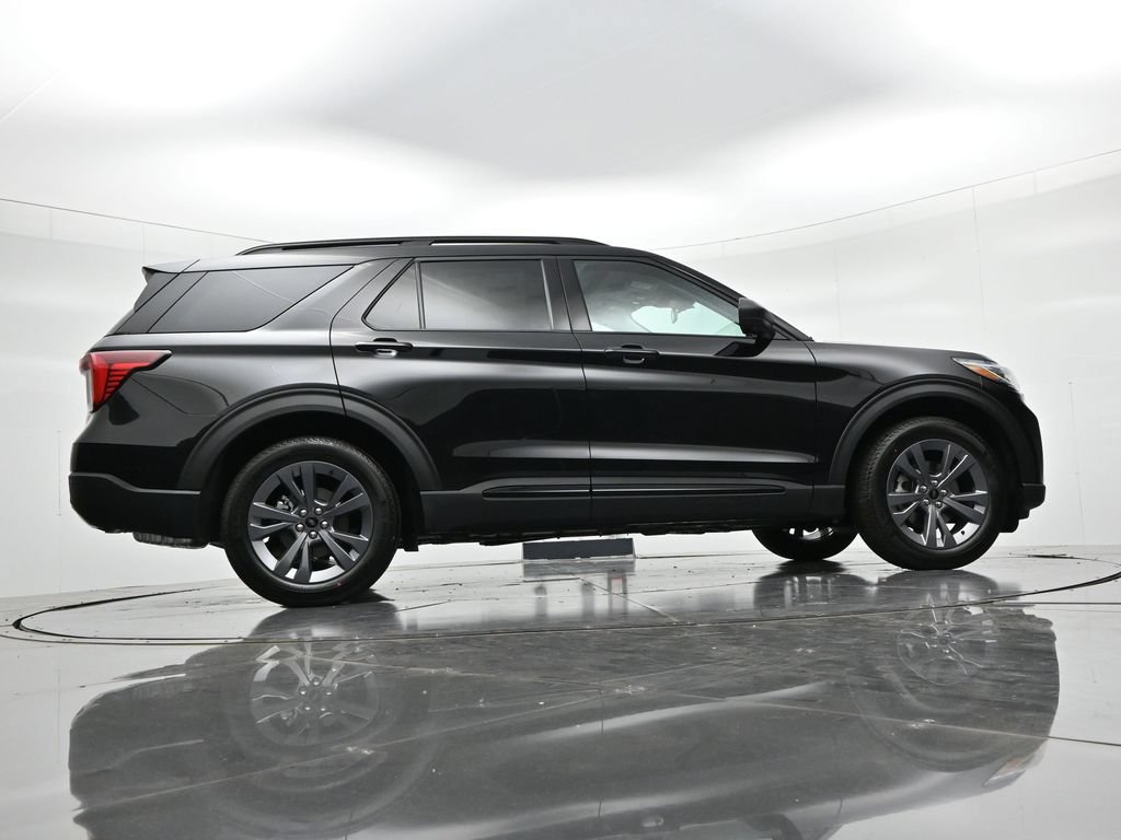 New 2026 Ford Explorer Active w/ Active Comfort Package AWD/4WD image 23