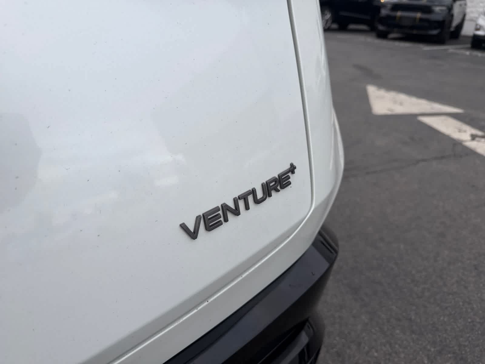 Used 2023 Nissan Ariya FWD image 27