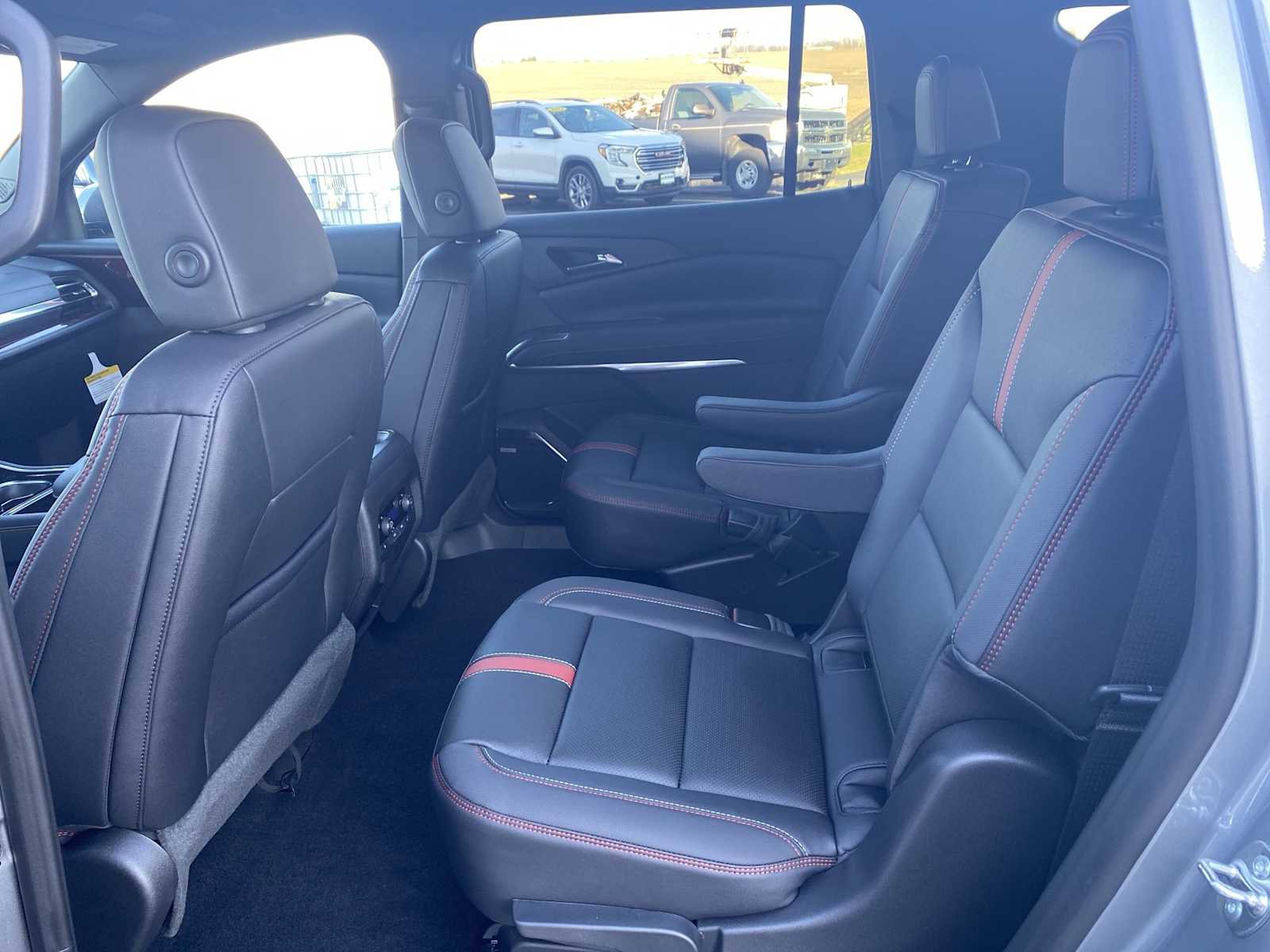 New 2026 Chevrolet Traverse RS FWD image 25