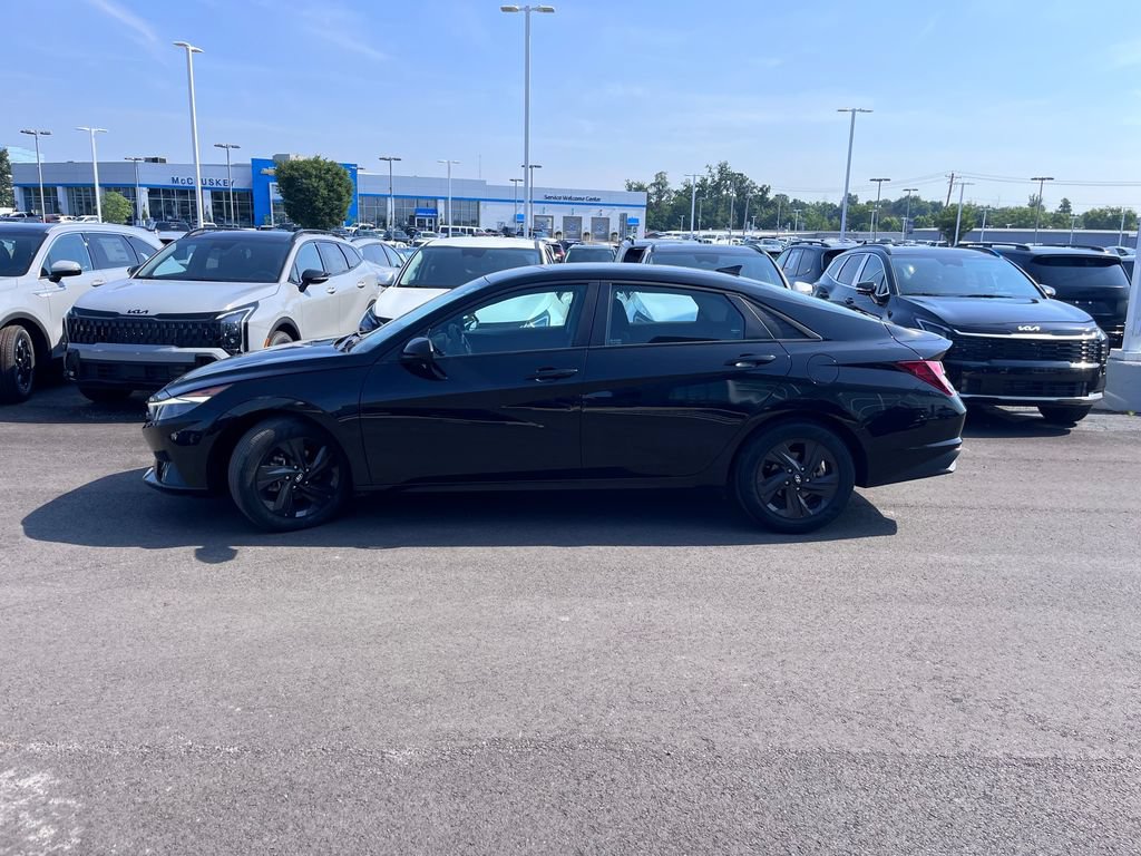Used 2021 Hyundai Elantra SEL FWD image 6