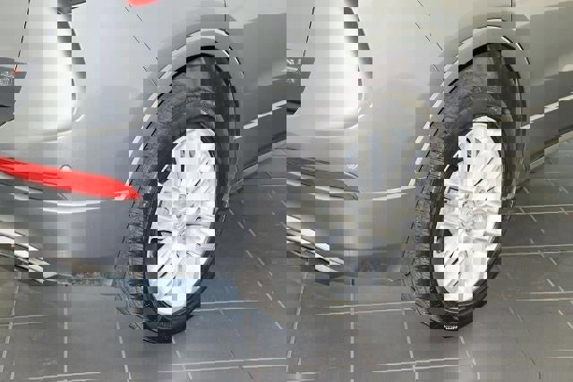 Used 2019 Buick Envision Premium w/ Driver Confidence Package image 12