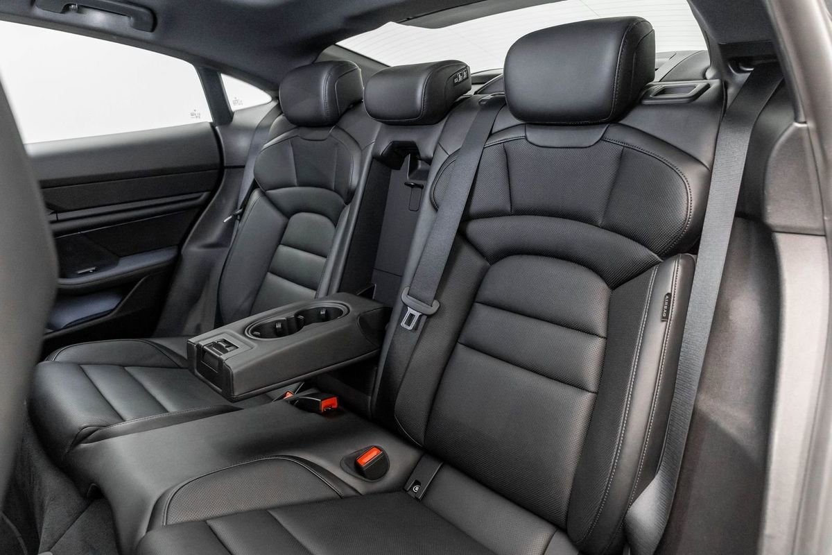 Used 2020 Porsche Taycan 4S image 19