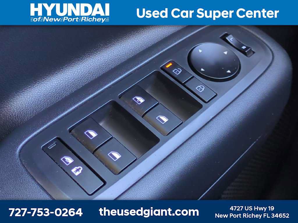 Used 2026 Hyundai Santa Fe SE FWD image 26