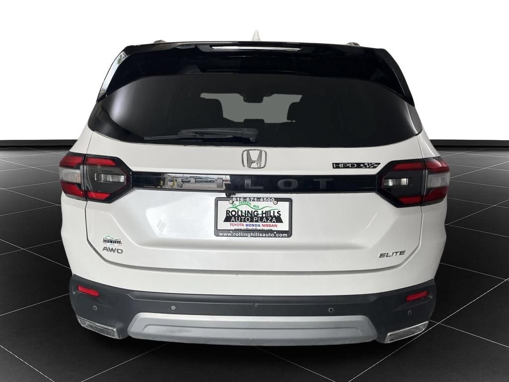 Used 2023 Honda Pilot Elite image 4