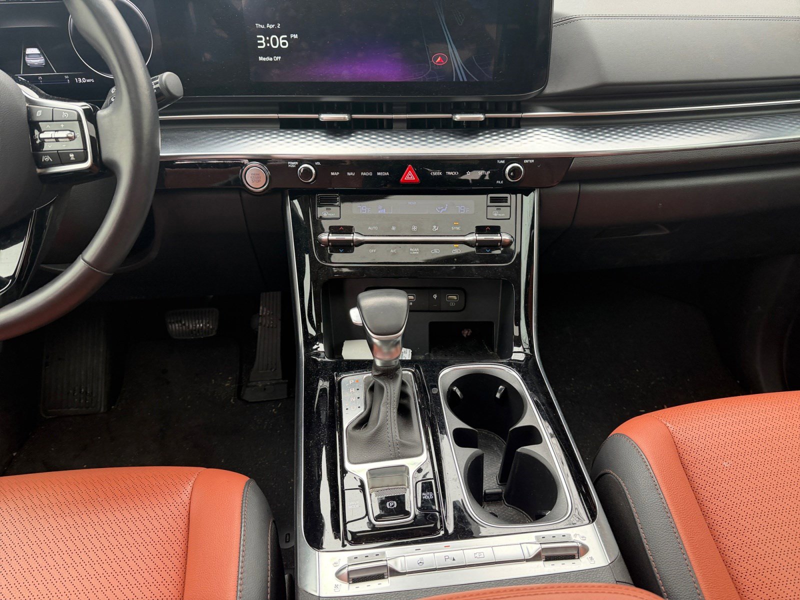 Used 2024 Kia Carnival SX Prestige image 13