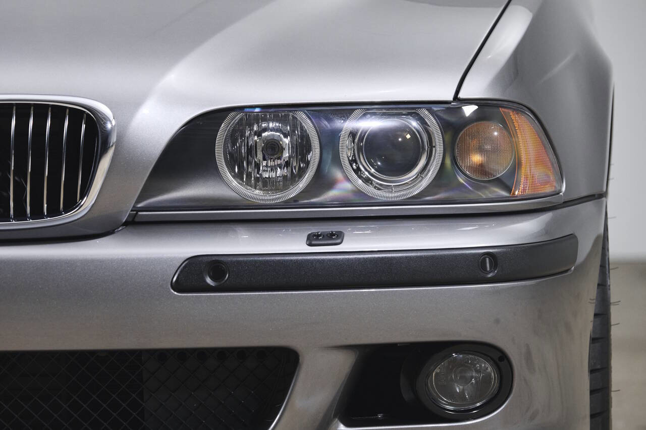 Used 2003 BMW M5 image 16