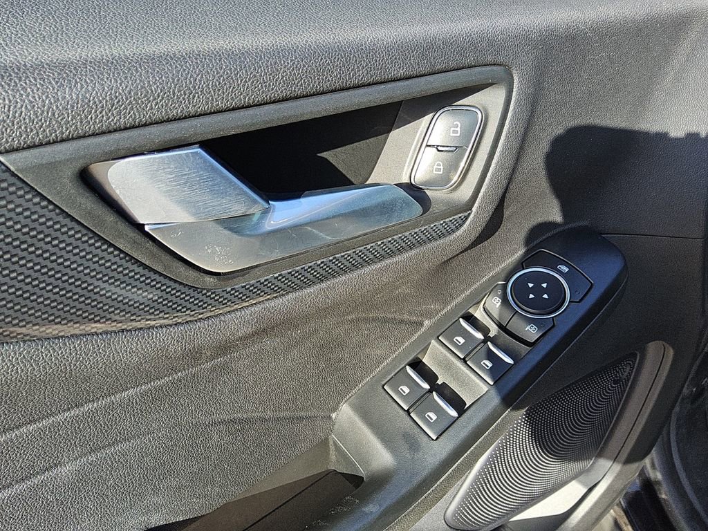 Used 2024 Ford Escape ST-Line image 18