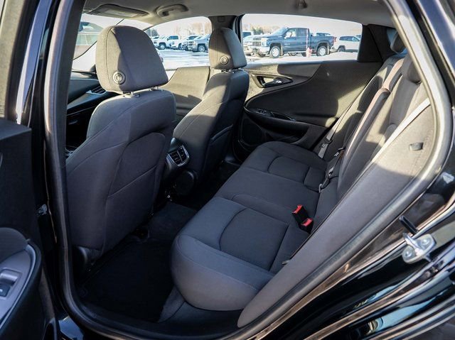 Used 2025 Chevrolet Malibu LT image 14