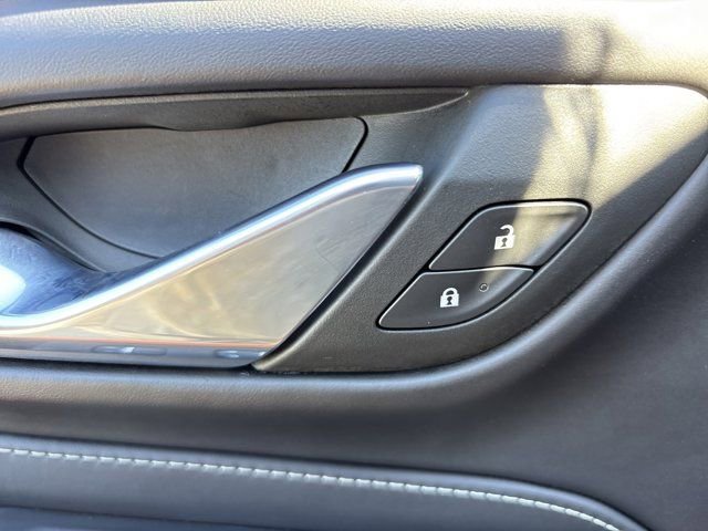 Used 2024 GMC Yukon Denali Ultimate w/ LPO, Floor Liner Package image 31