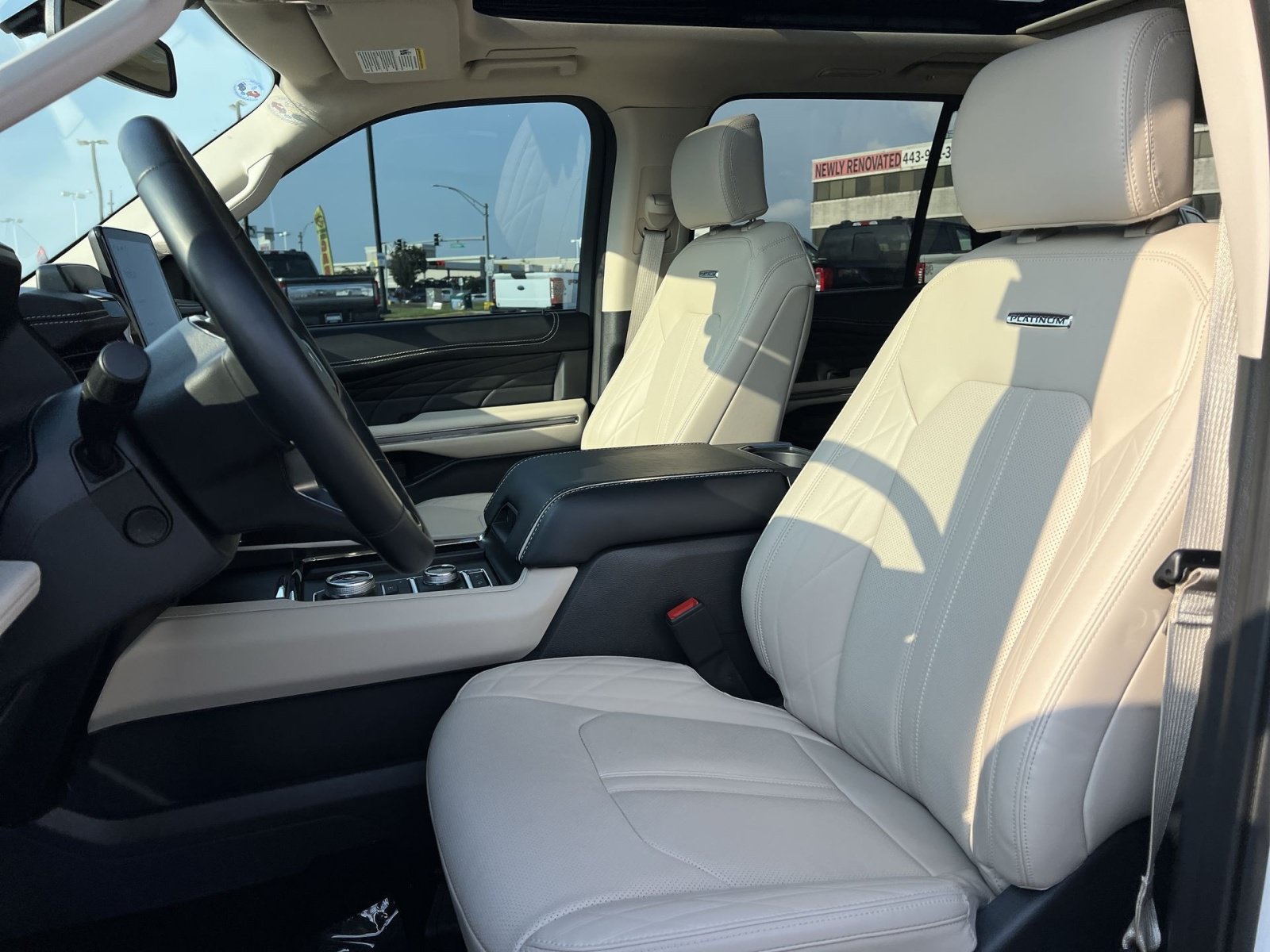 Certified 2024 Ford Expedition Platinum AWD/4WD image 21