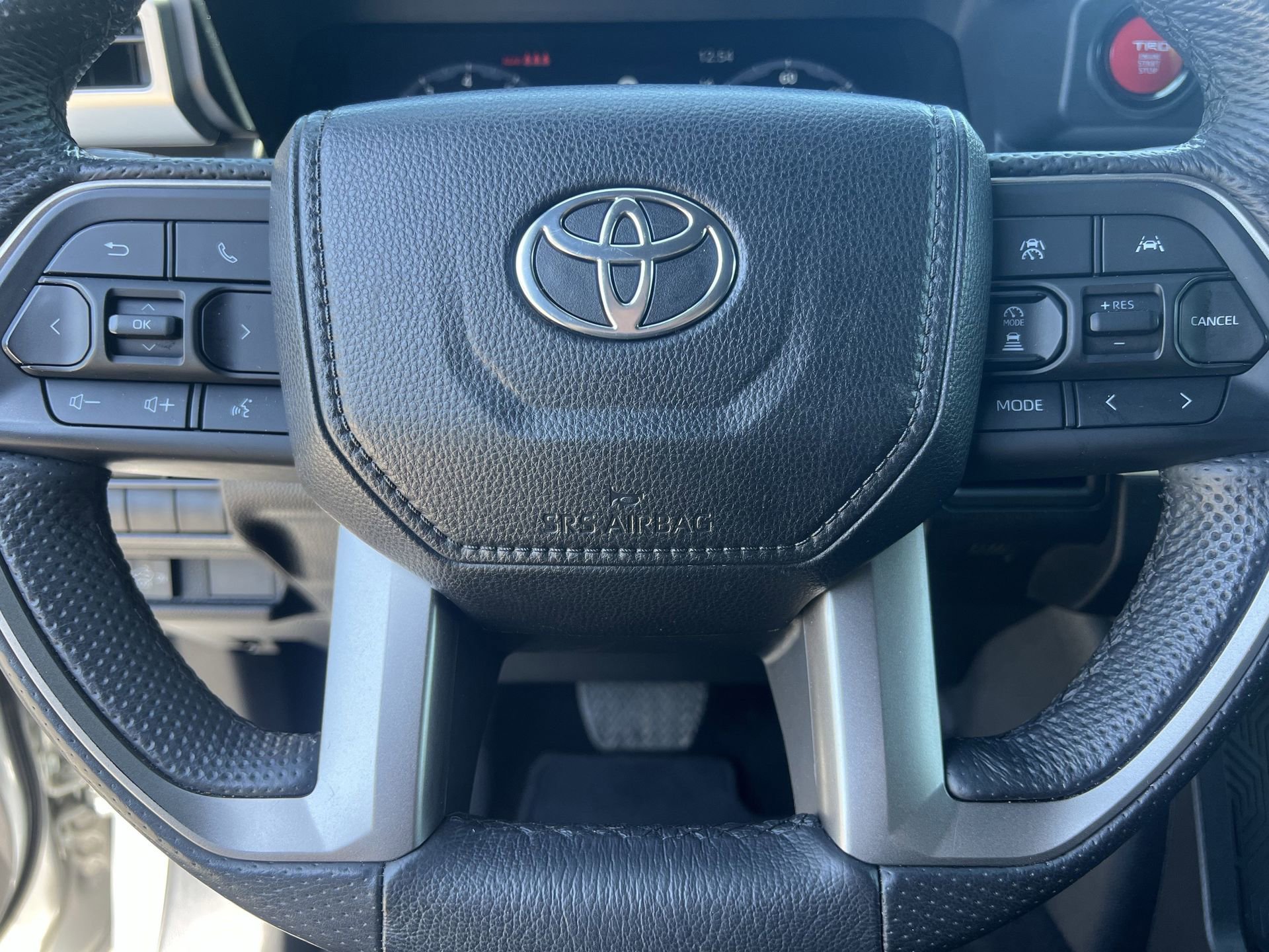 Used 2024 Toyota Tacoma TRD Off-Road image 9