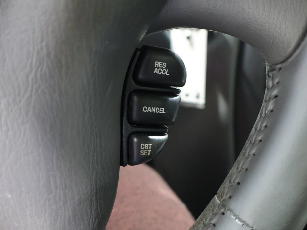 Used 2003 Oldsmobile Alero GL FWD image 30