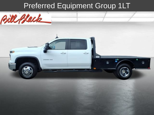 Used 2025 Chevrolet Silverado 3500 LT w/ Convenience Package AWD/4WD image 2