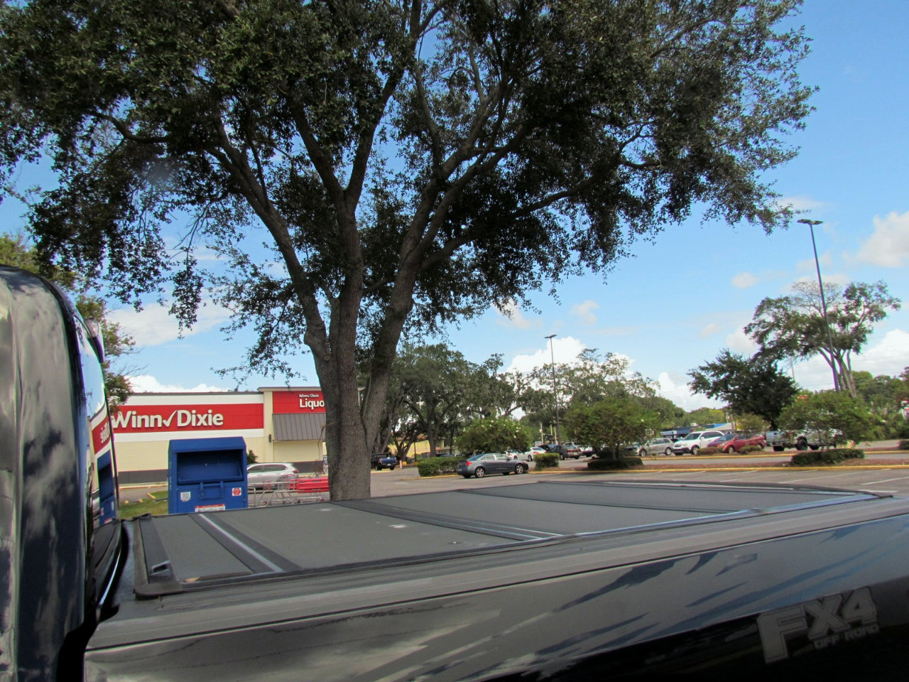 Used 2018 Ford F150 Lariat w/ Equipment Group 502A Luxury image 15