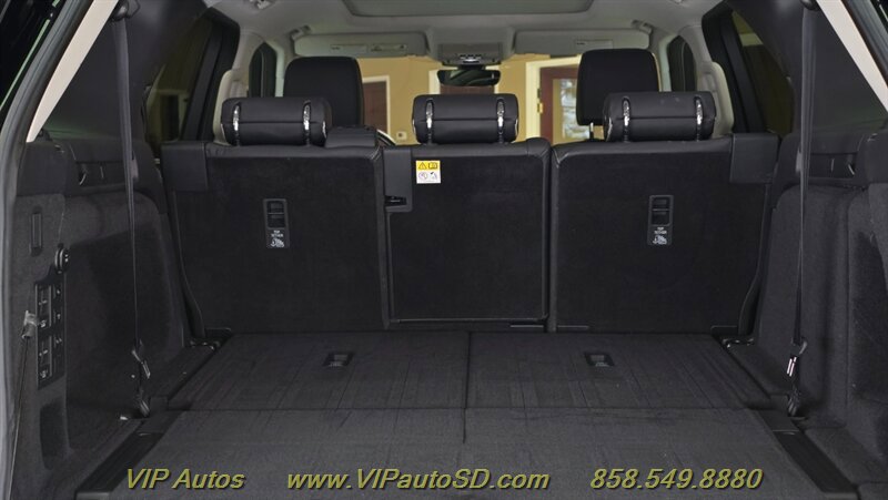 Used 2017 Land Rover Discovery First Edition AWD/4WD image 13