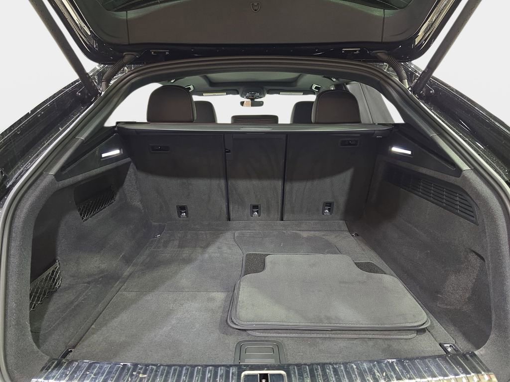 Used 2025 Audi Q8 Premium Plus image 14