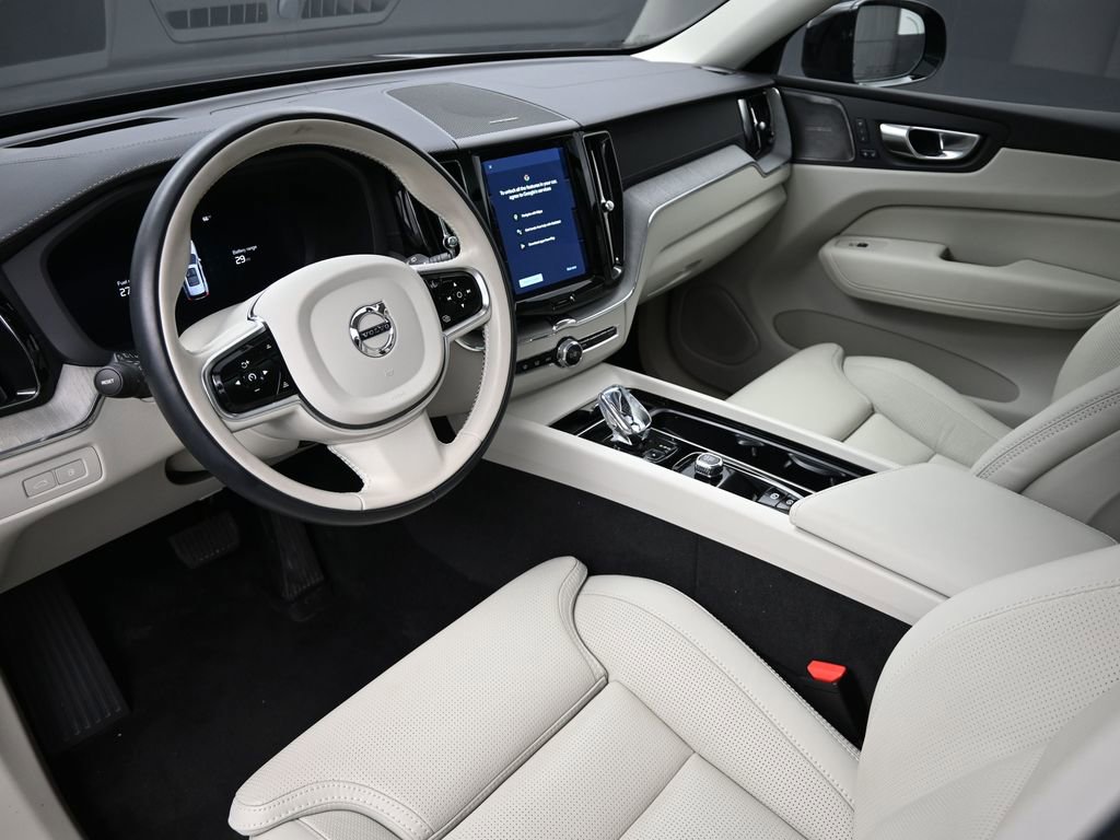 Used 2025 Volvo XC60 T8 Ultra w/ Protection Package Premier image 9