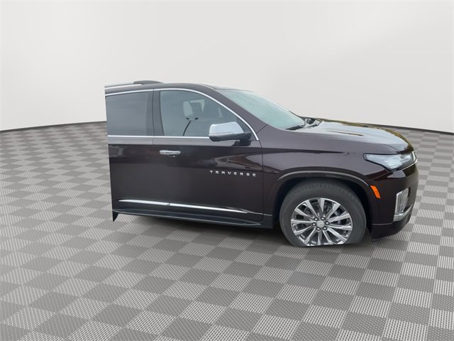 Certified 2022 Chevrolet Traverse Premier w/ LPO, Floor Liner Package image 2