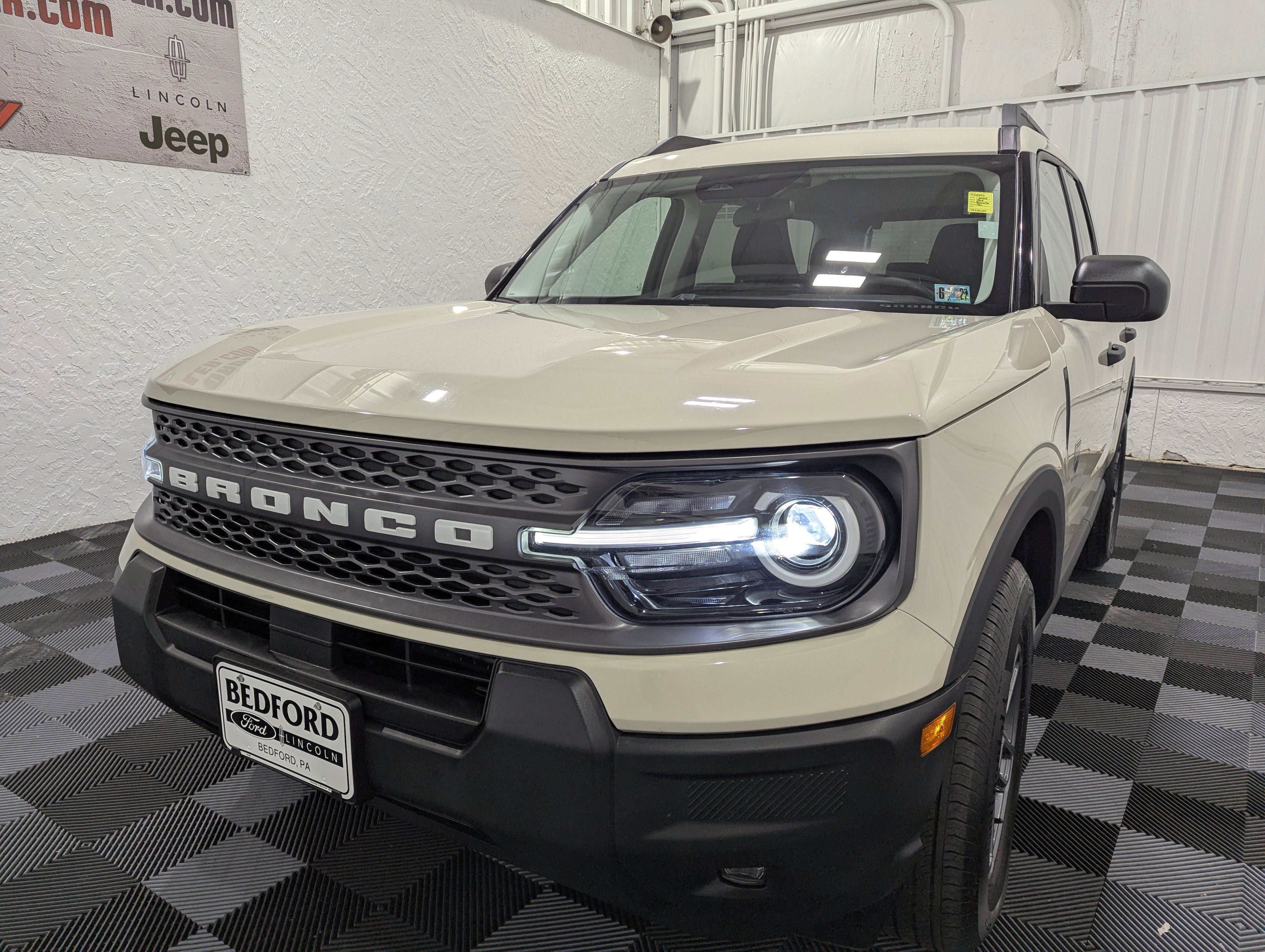 Used 2025 Ford Bronco Sport Big Bend w/ Convenience Package AWD/4WD image 3