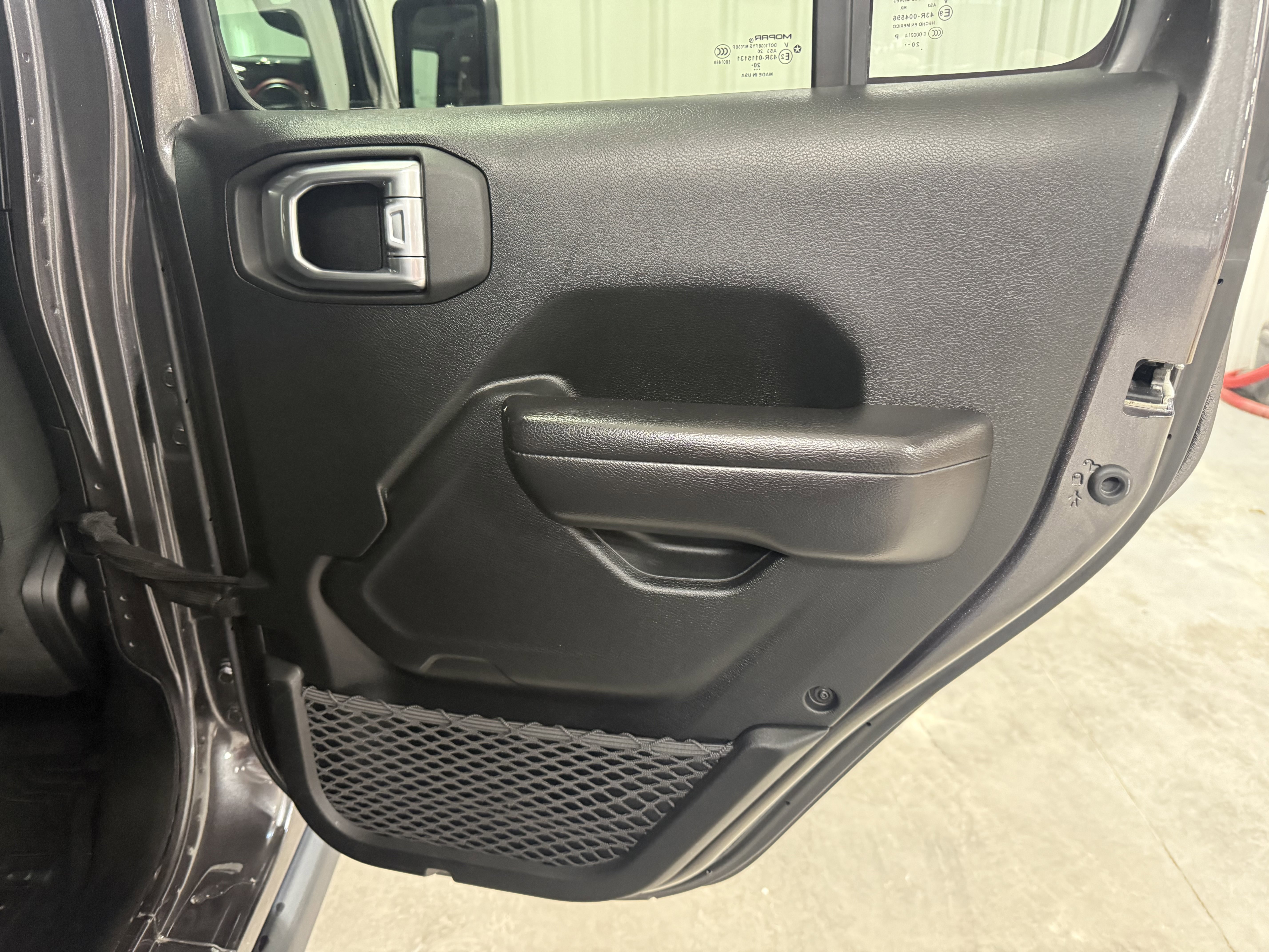 Used 2021 Jeep Wrangler Unlimited Rubicon AWD/4WD image 8