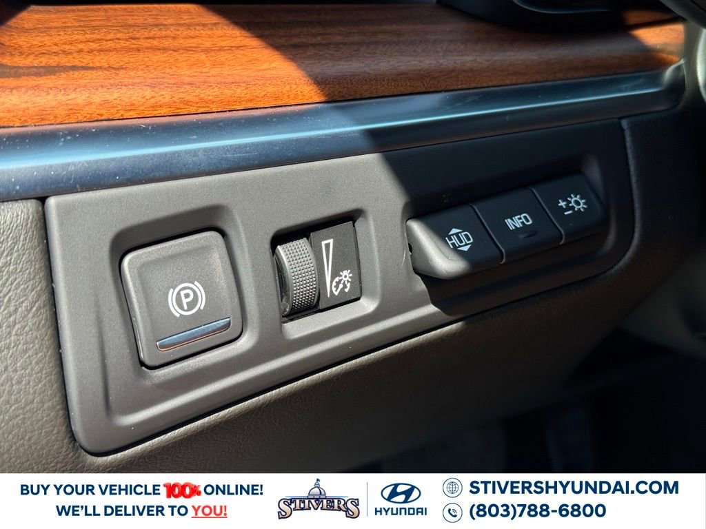Used 2025 Cadillac XT5 Premium Luxury w/ Technology Package AWD/4WD image 34