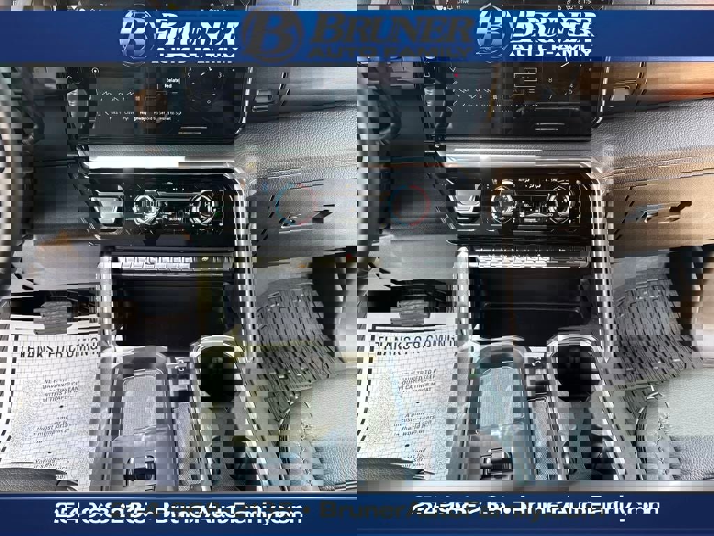 Used 2024 GMC Sierra 3500 Denali w/ Denali Reserve Package image 21