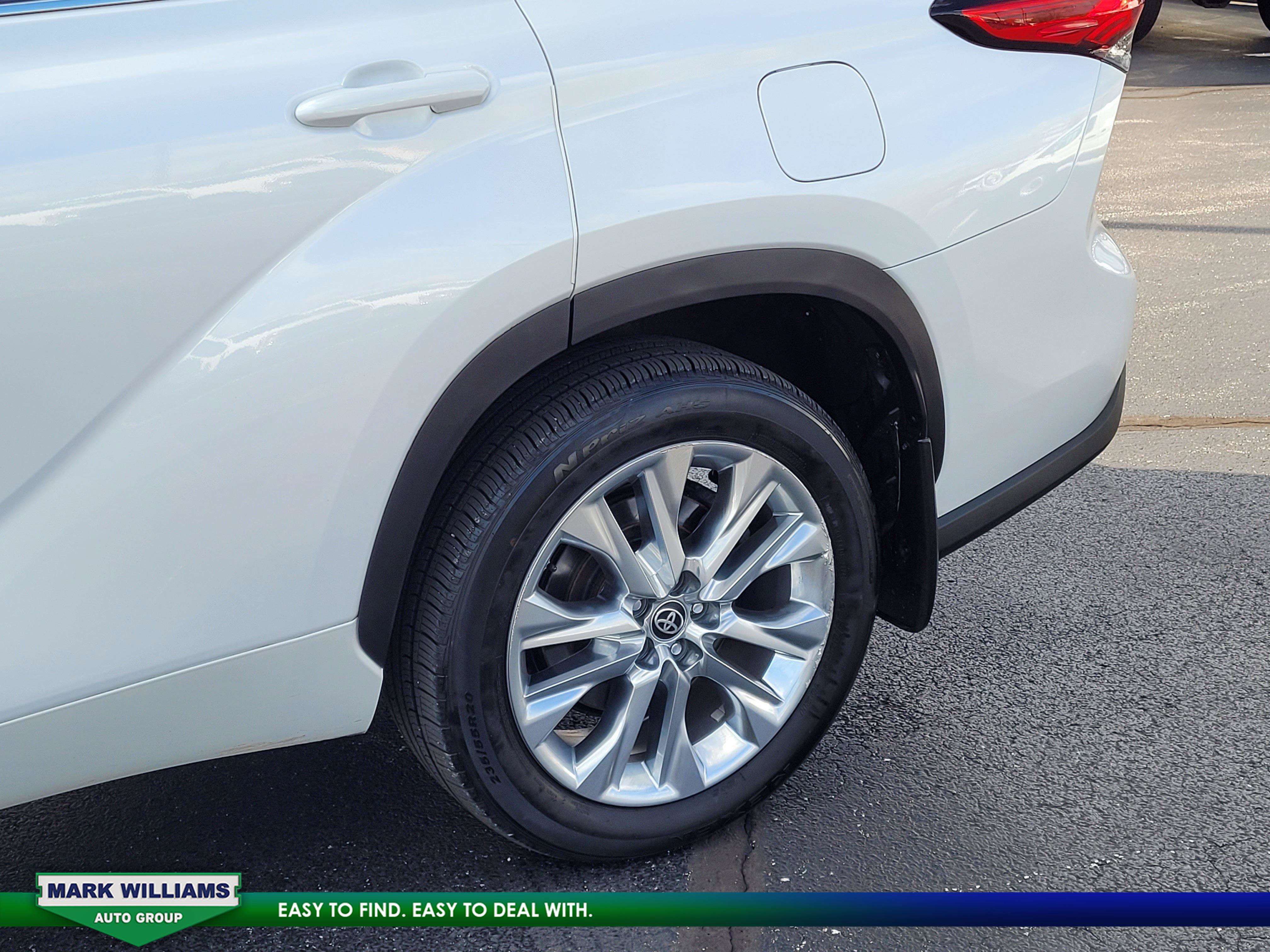 Used 2023 Toyota Highlander Limited image 10