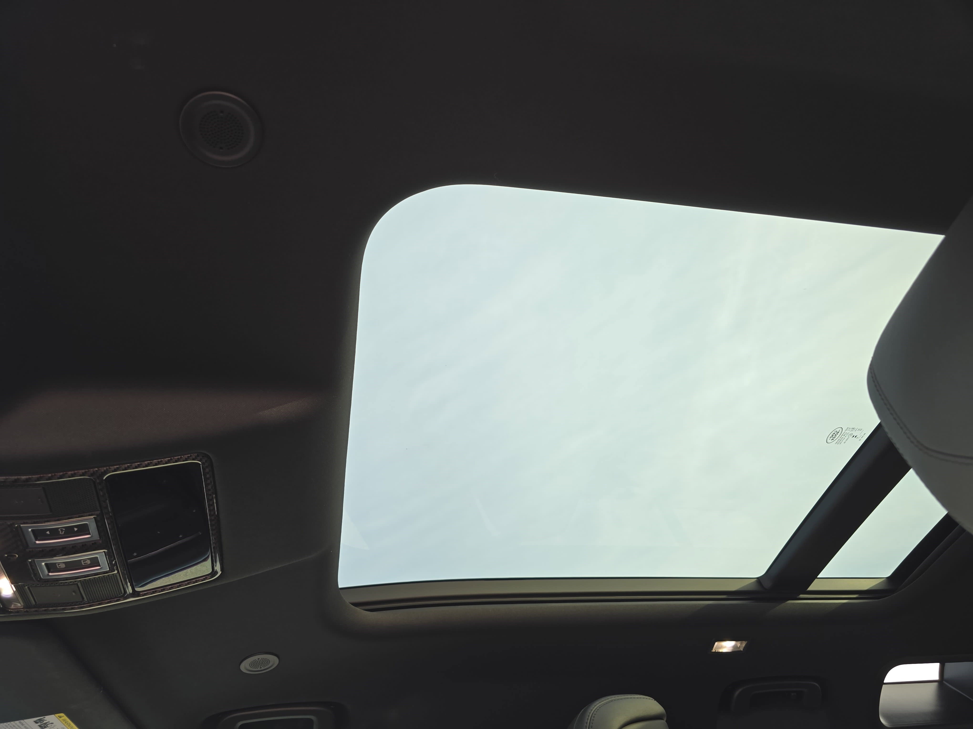 Used 2023 Land Rover Defender 110 V8 image 30