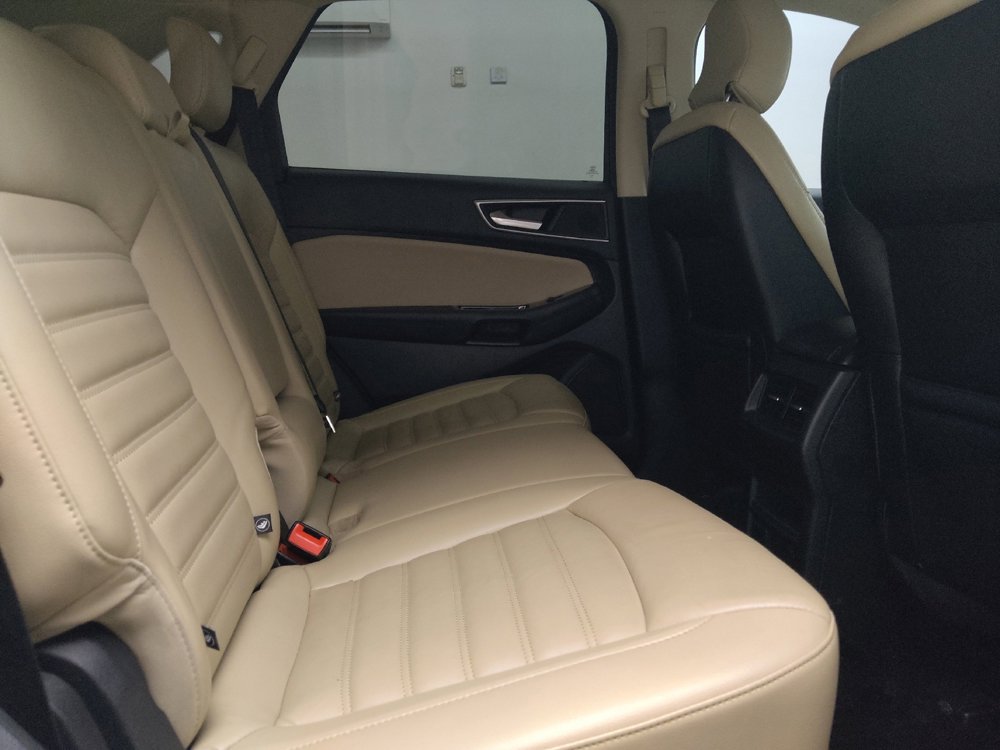 Used 2017 Ford Edge SEL w/ Equipment Group 201A FWD image 19
