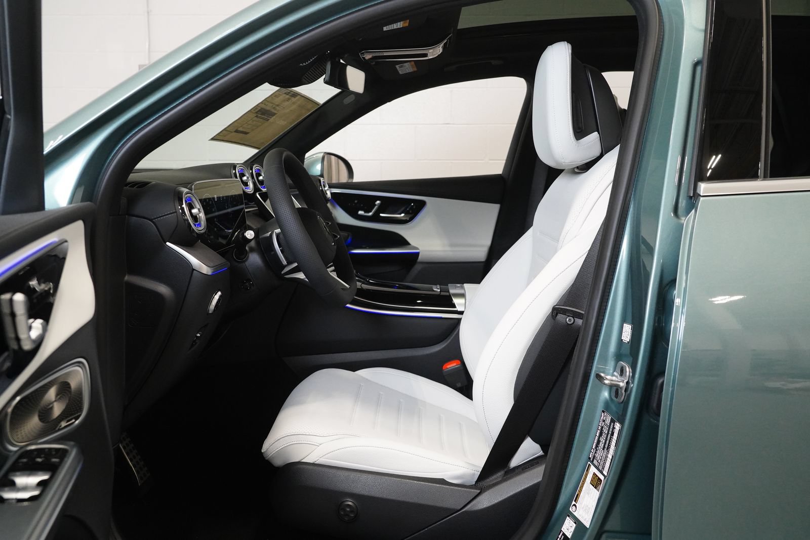 New 2026 Mercedes-Benz GLC 300 4MATIC image 14