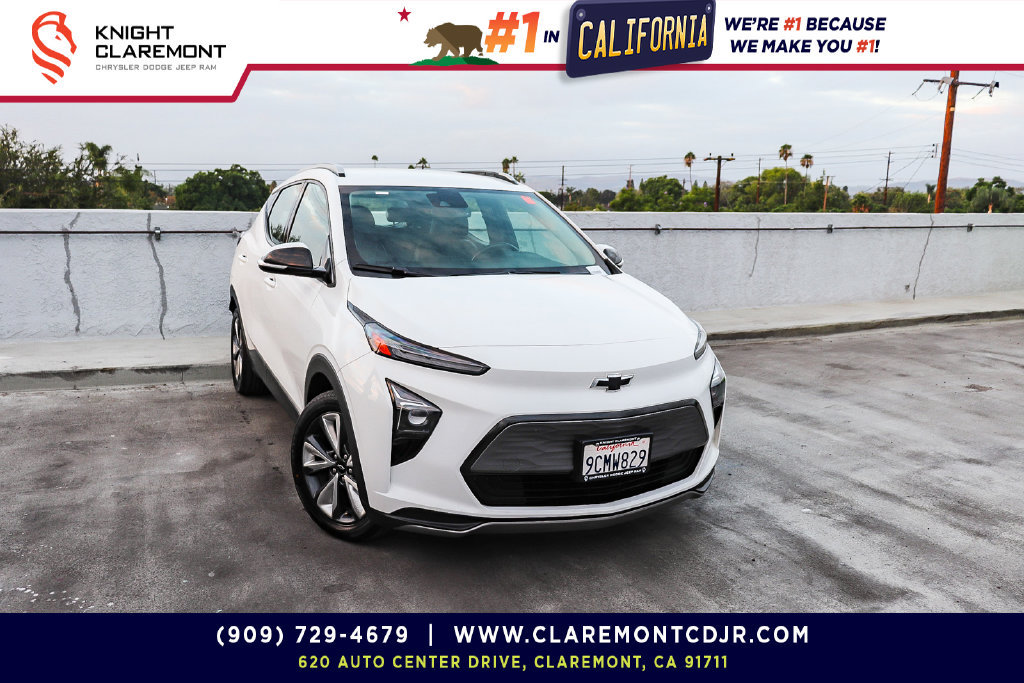 Used 2022 Chevrolet Bolt EUV LT w/ Convenience Package FWD image 1