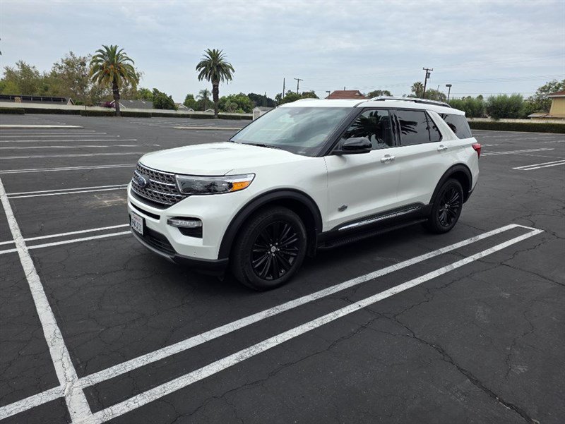 Used 2023 Ford Explorer King Ranch w/ Technology Package AWD/4WD image 2