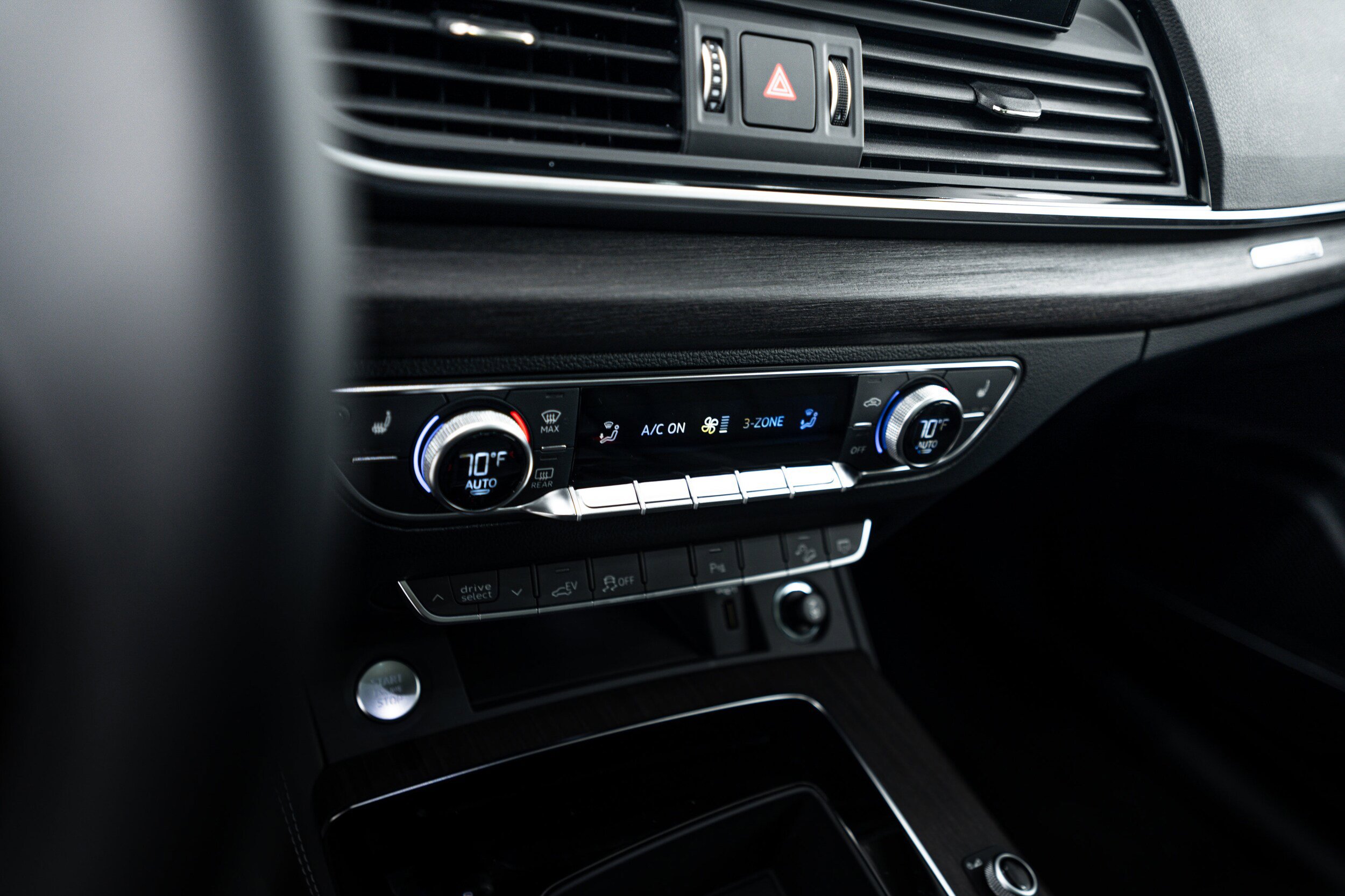 Certified 2024 Audi Q5 e Premium Plus AWD/4WD image 12