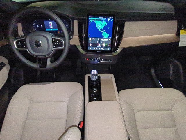 New 2026 Volvo XC90 T8 Plus w/ Protection Package AWD/4WD image 27
