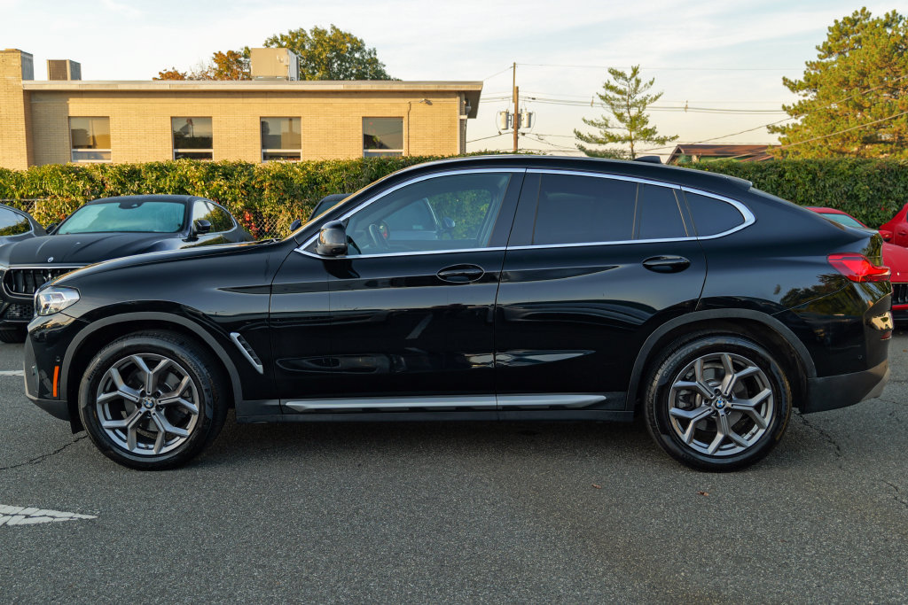 Used 2023 BMW X4 xDrive30i w/ Premium Package AWD/4WD image 4