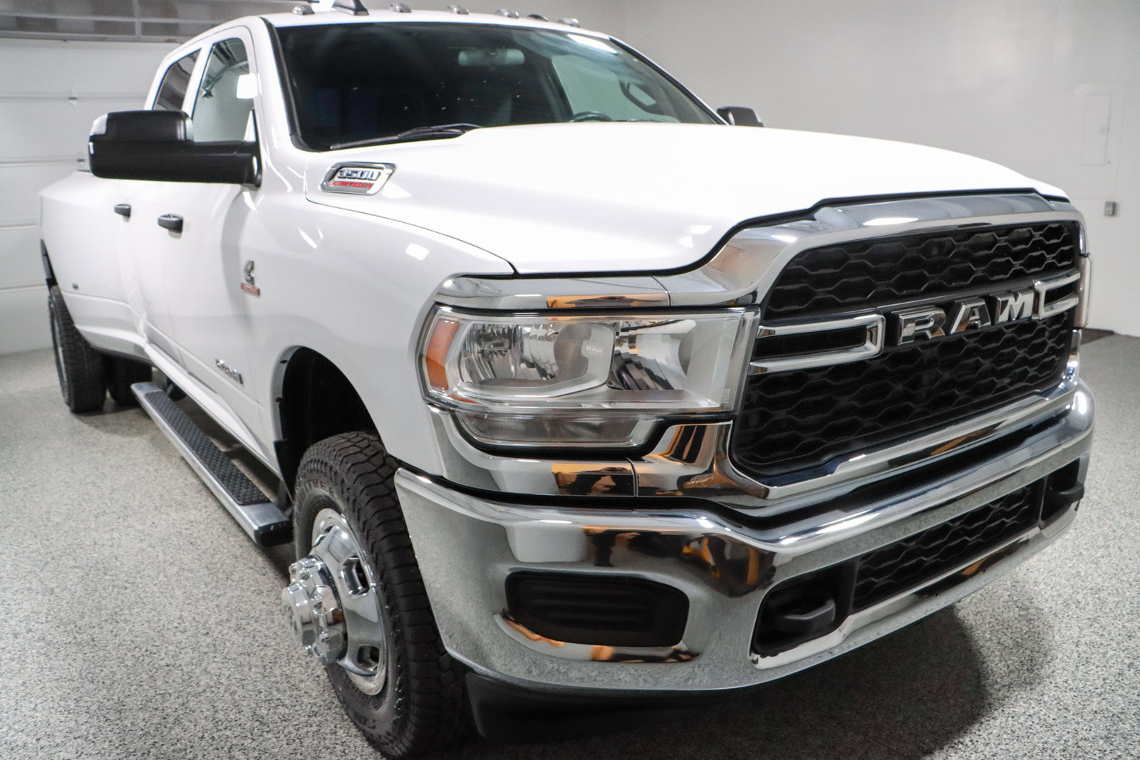 Used 2022 RAM 3500 Tradesman AWD/4WD image 5