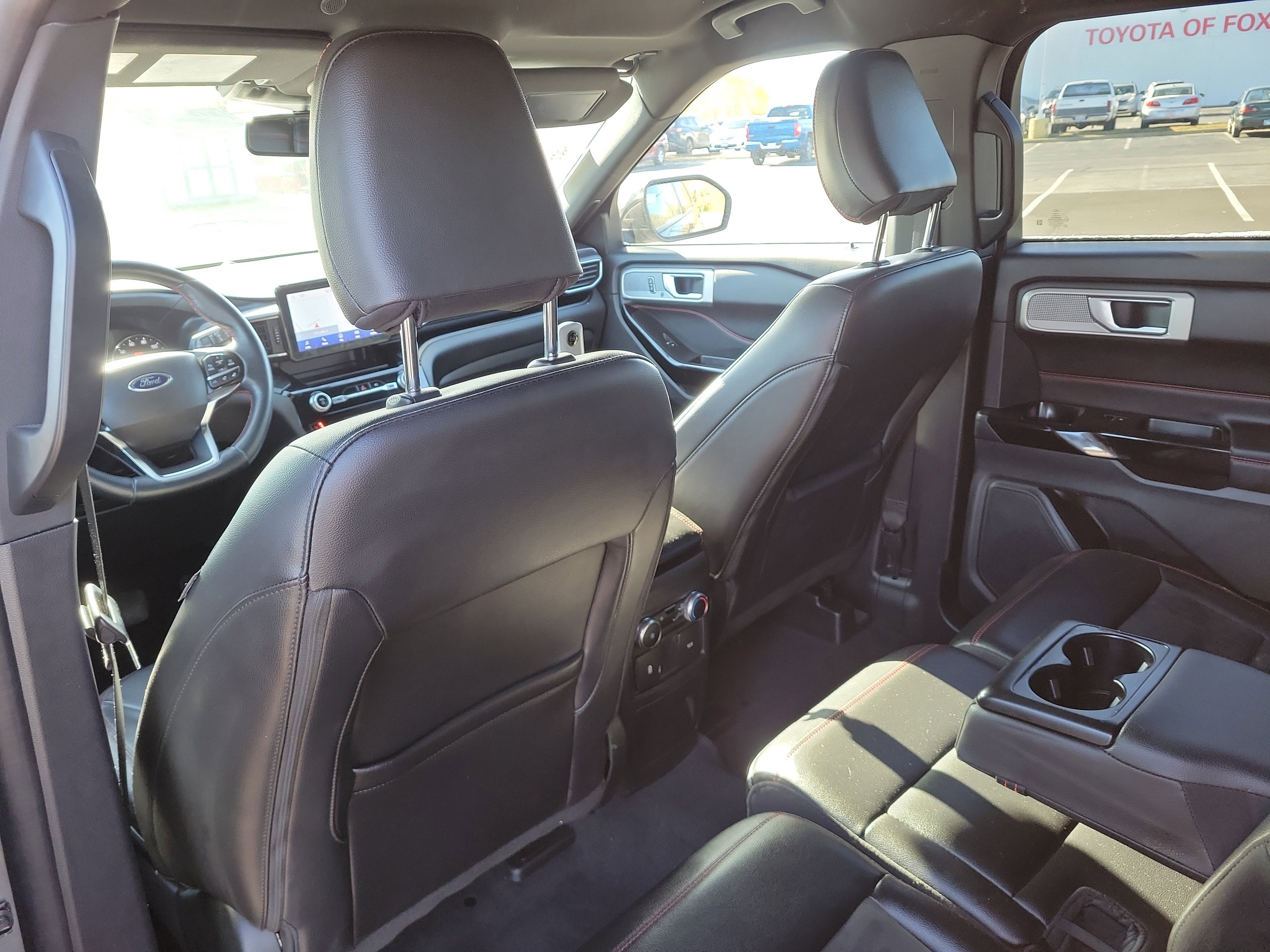 Used 2022 Ford Explorer ST-Line image 12