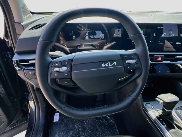 New 2026 Kia Sportage LX FWD image 11