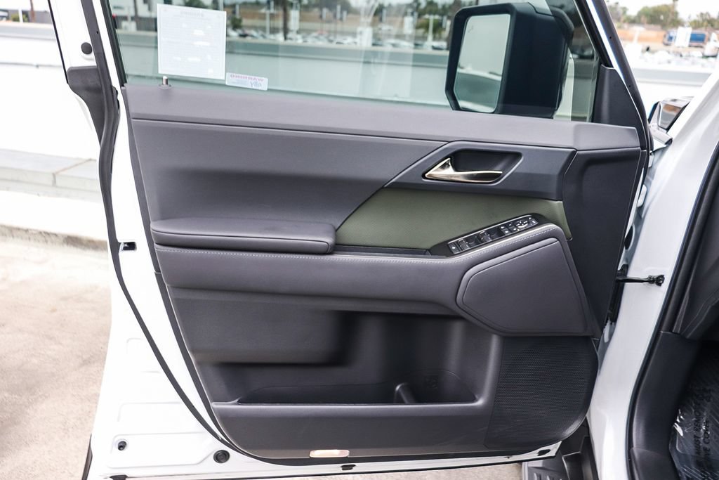 Used 2025 Lexus GX 550 AWD/4WD image 34