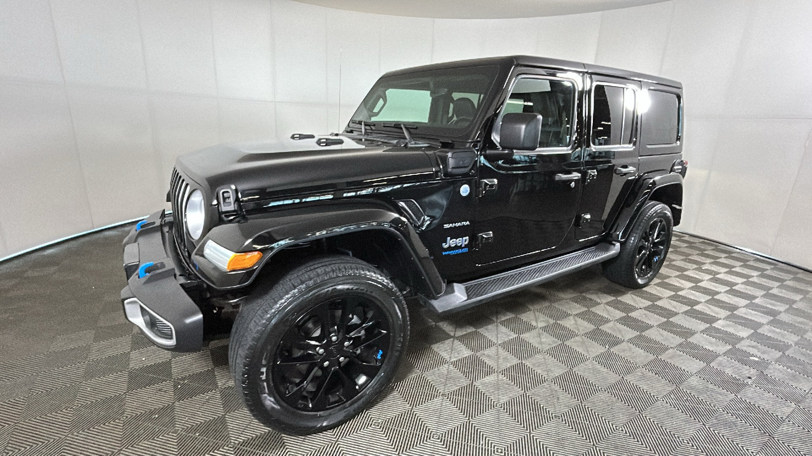 Used 2022 Jeep Wrangler Unlimited Sahara AWD/4WD image 8